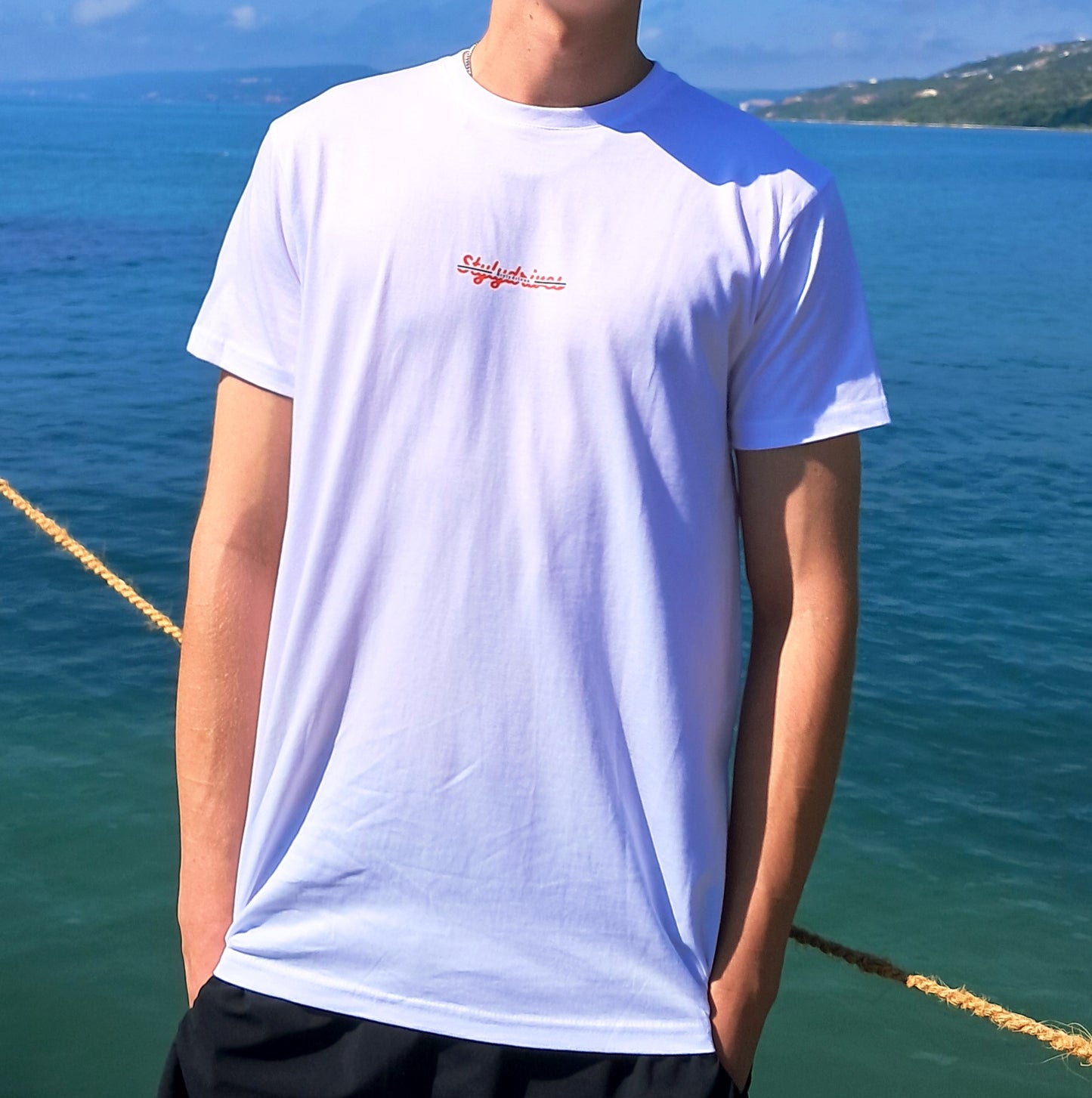 Neon Red 6 | T-Shirt | Wit